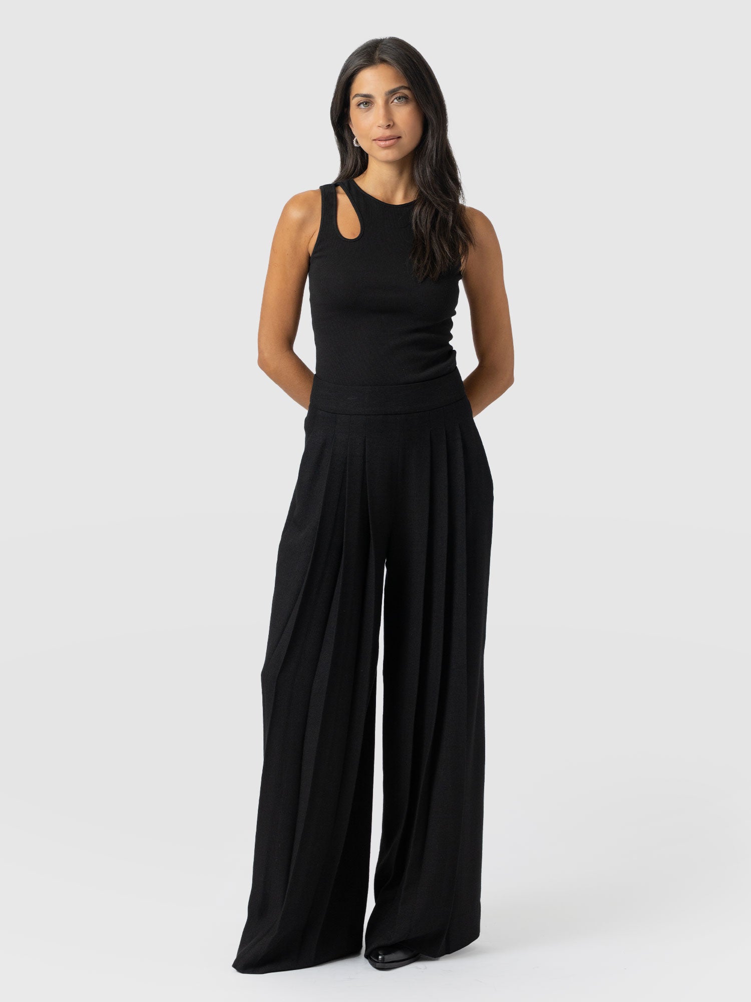 Oriya Pleated Wide Leg Pant - Black - Women's Trousers | Saint + Sofia® USA